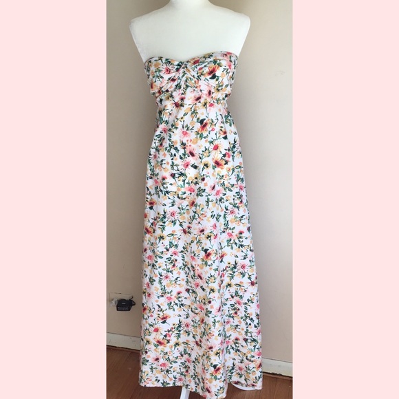 Band of Gypsies Dresses & Skirts - Band Of Gypsies Boho Floral Strapless Maxi Dress